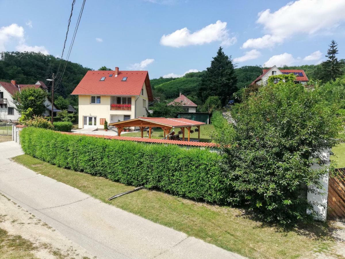 Lótuszvirág Vendégház Szekszárd Exterior foto